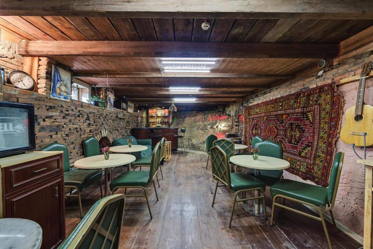 House 52 Boutique Hotel تبليسي المظهر الخارجي الصورة