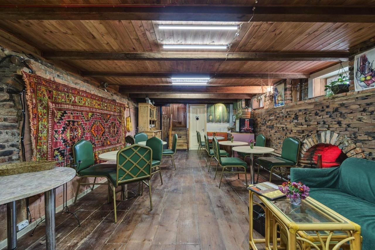 House 52 Boutique Hotel تبليسي المظهر الخارجي الصورة