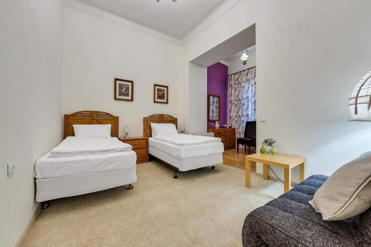House 52 Boutique Hotel تبليسي المظهر الخارجي الصورة