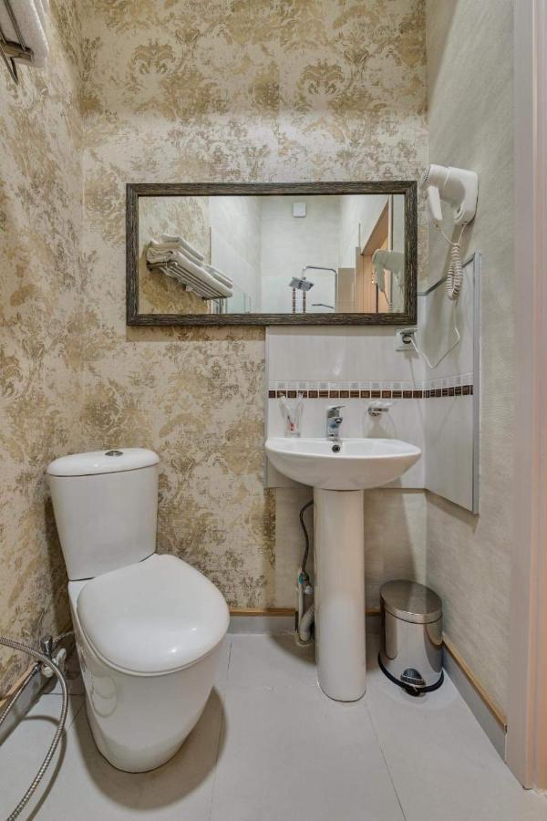 House 52 Boutique Hotel تبليسي المظهر الخارجي الصورة