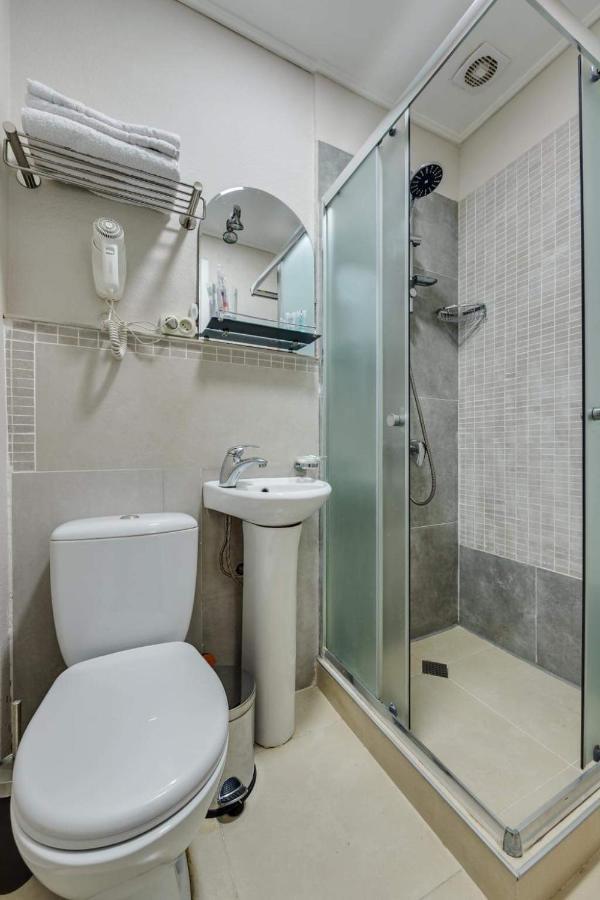 House 52 Boutique Hotel تبليسي المظهر الخارجي الصورة